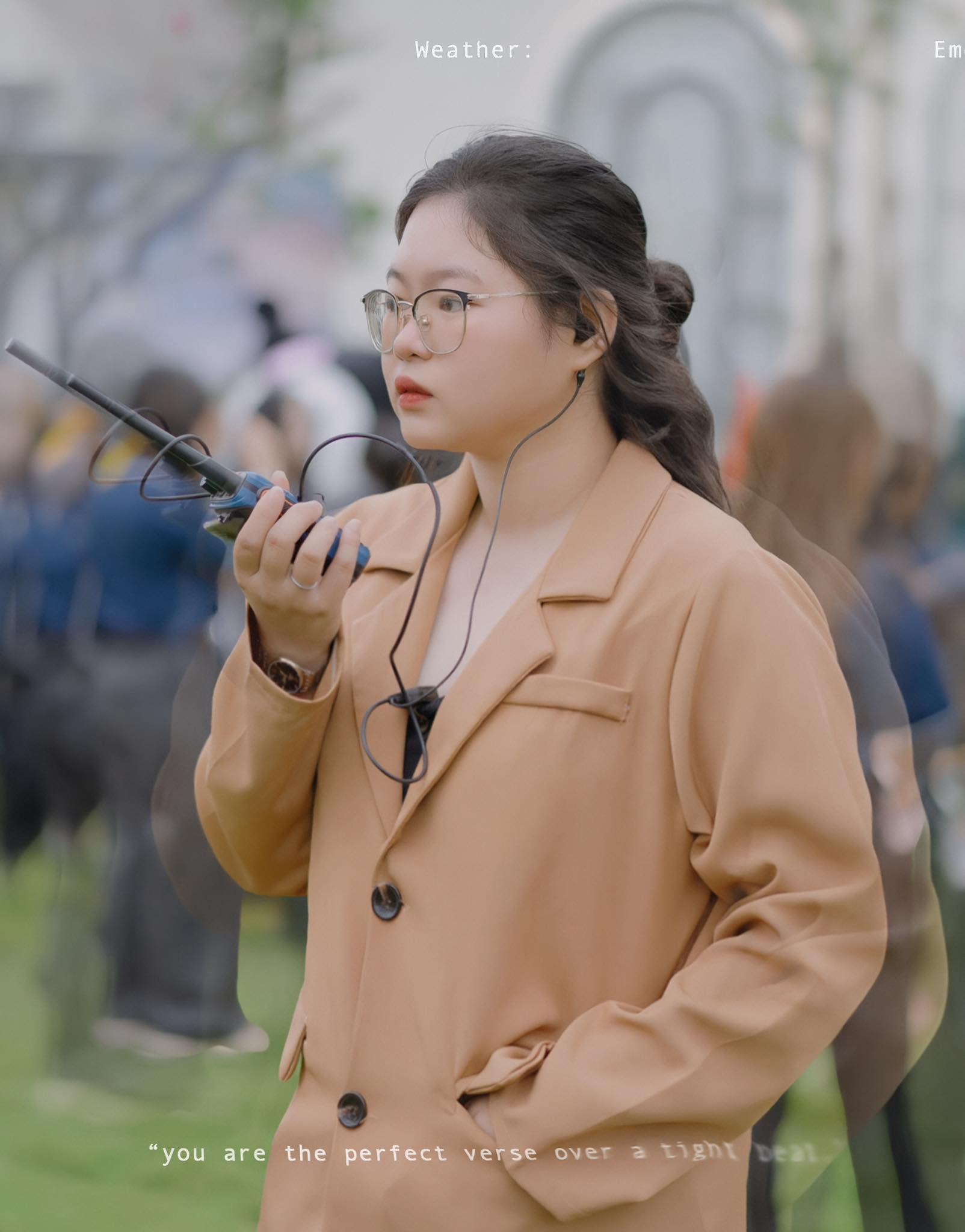 CEO HMedia đang chỉ đạo ekip thực hiện một dự án nghề tổ chức sự kiện chuyên nghiệp tại Biên Hòa