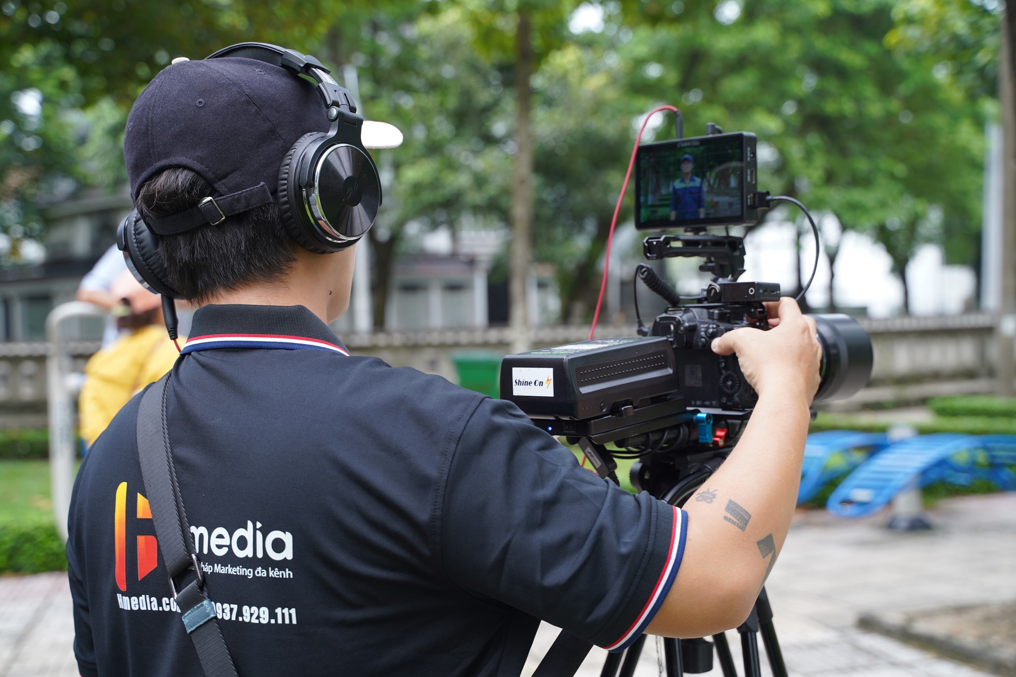 Cận cảnh mắt của người mẫu được lấy nét sắc bén trong một bức ảnh chân dung chuyên nghiệp