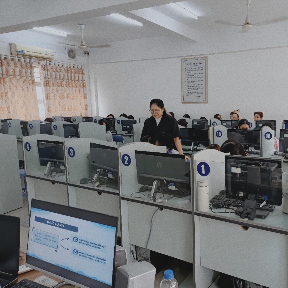 Đào tạo dựng video Adobe Premiere cho sinh viên