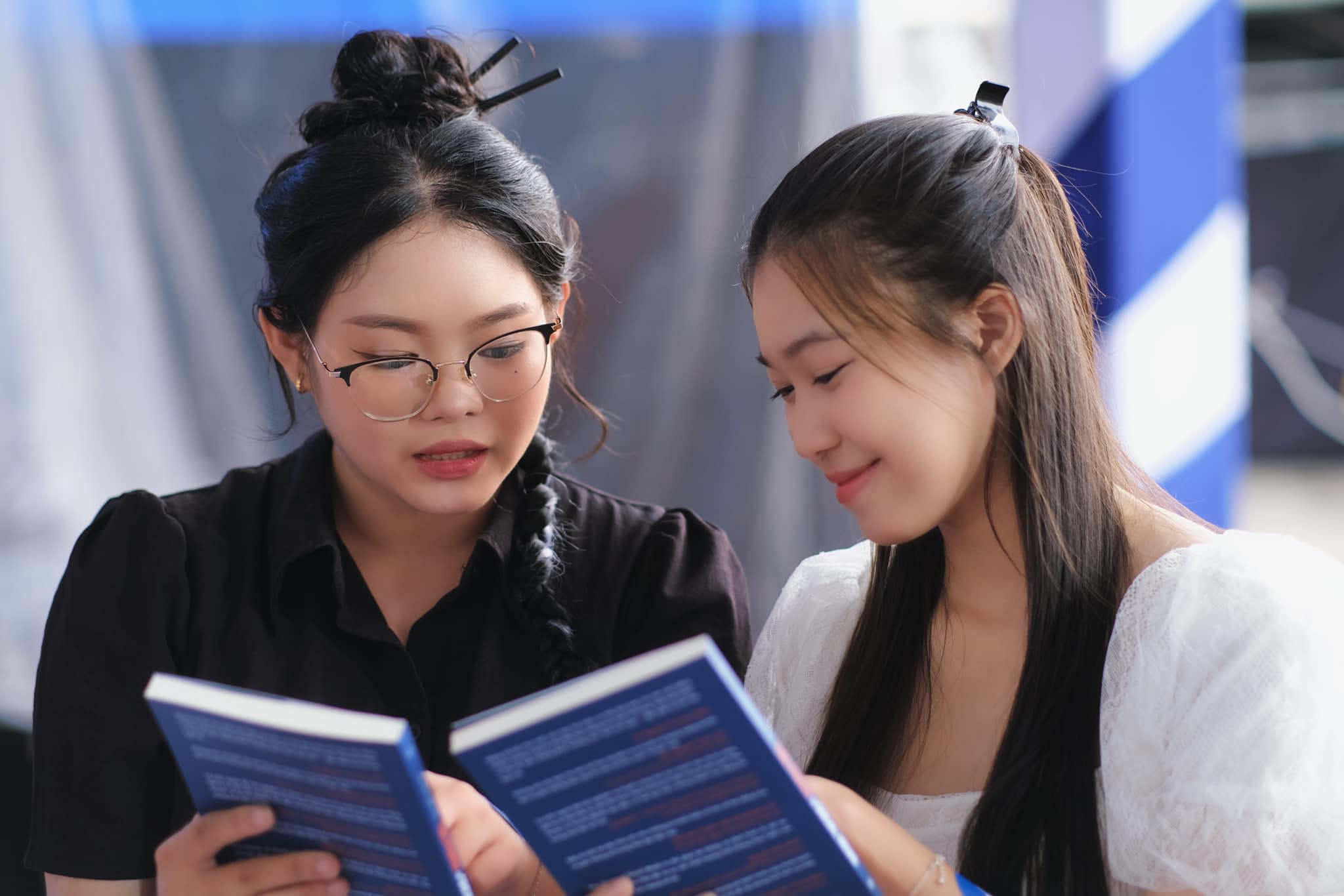 Biên tập & Thiết Kế Bìa Sách The Power of Social Media