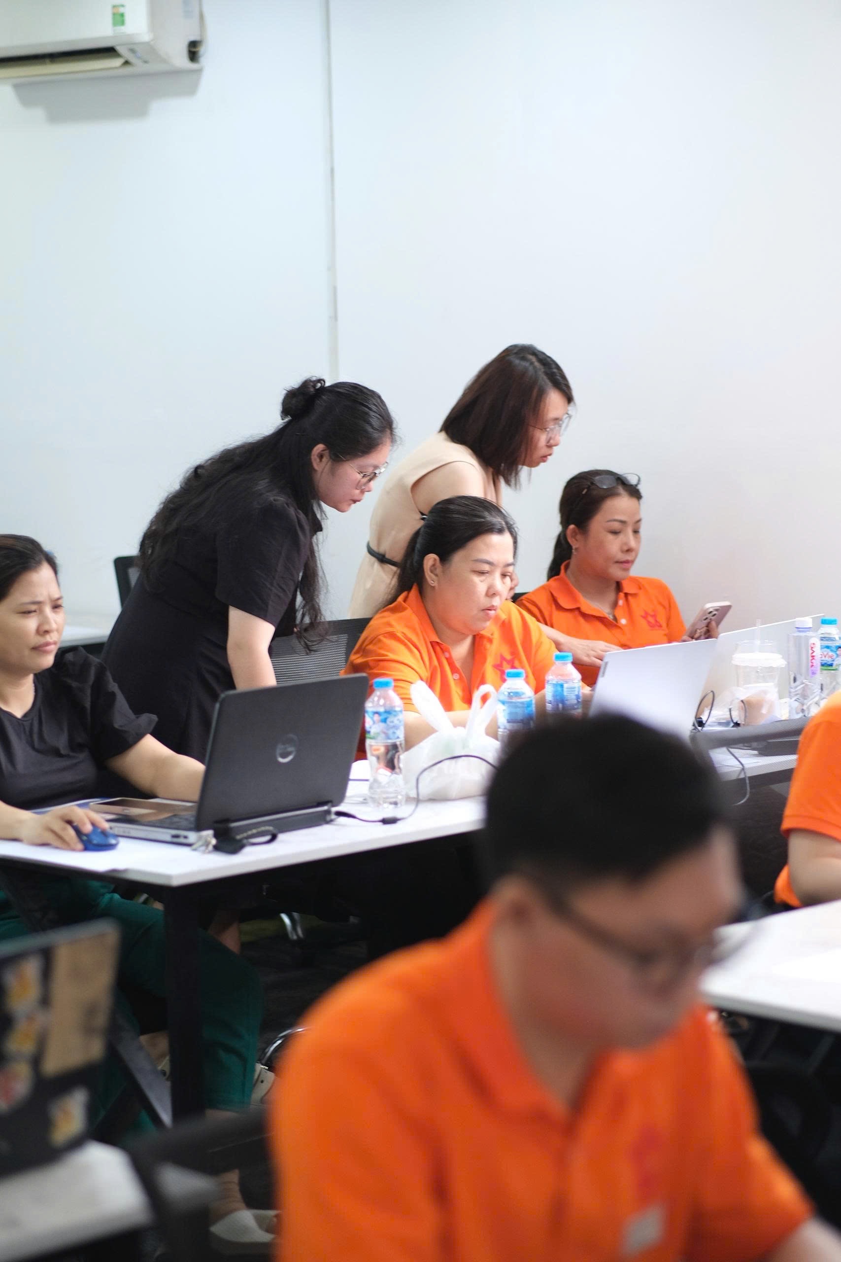 Đào tạo AI cho doanh nghiệp tài chính